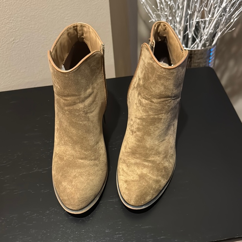 Wanted Tan Ankle Boots Sleek Suede Design